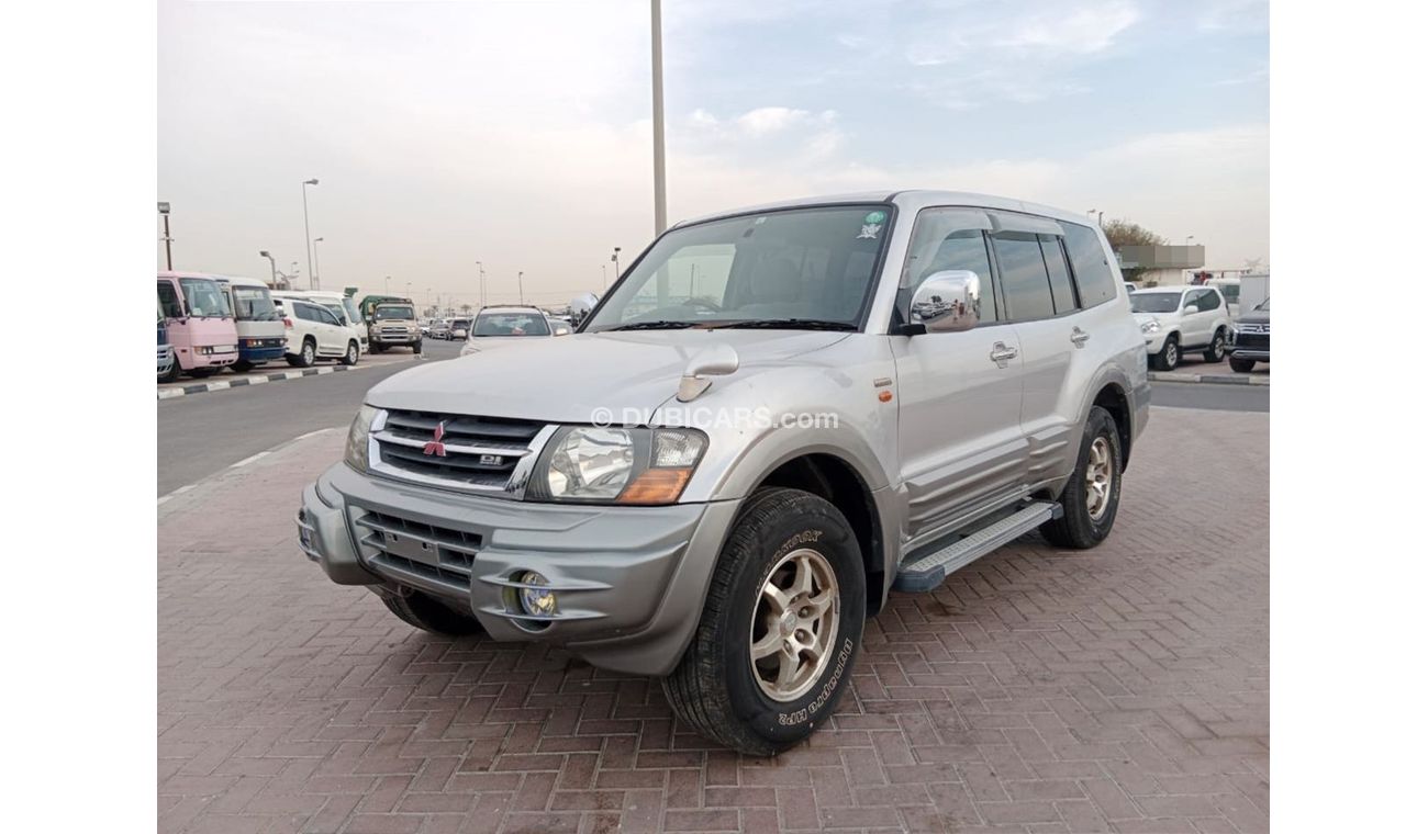 Mitsubishi Pajero MITSUBISHI PAJERO RIGHT HAND DRIVE(PM05806)