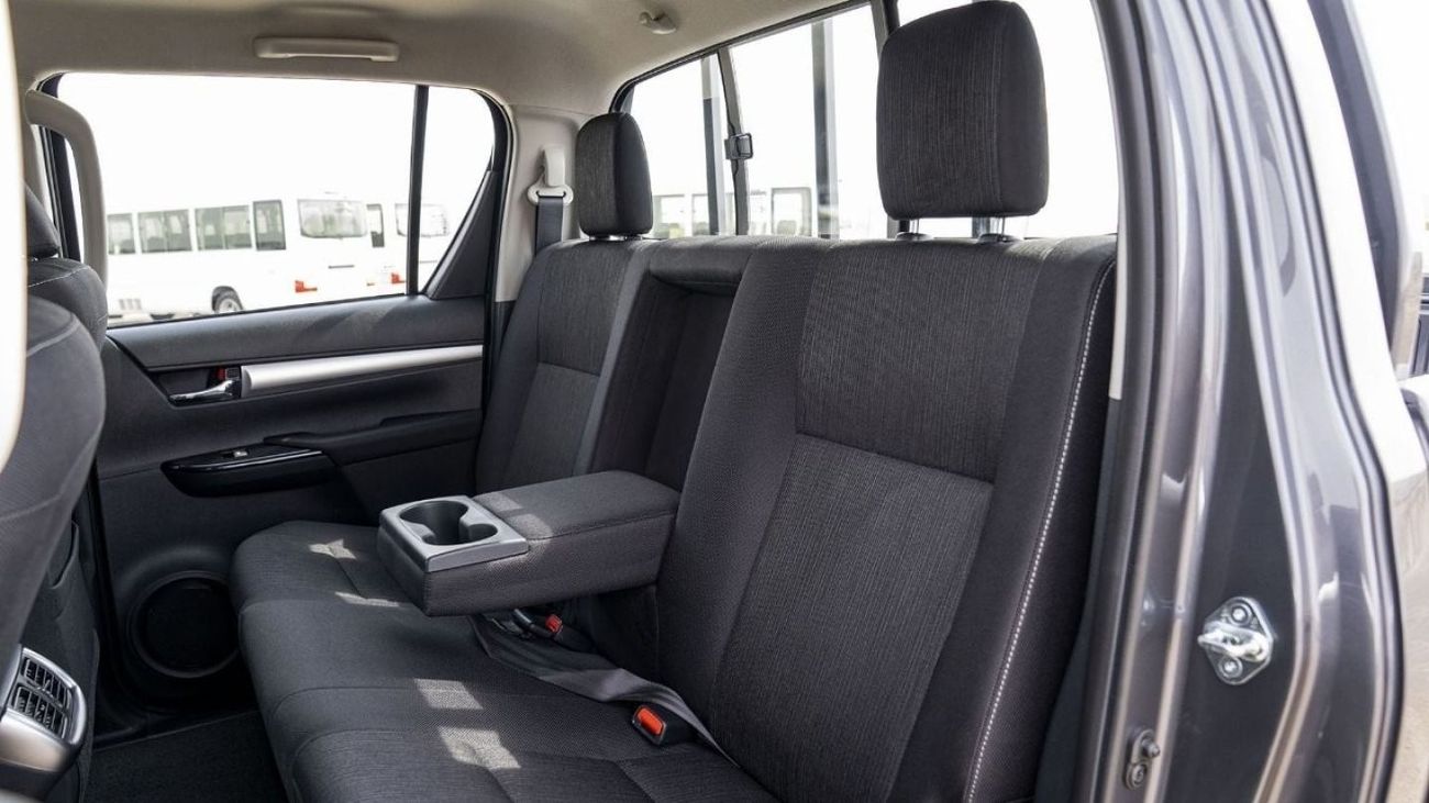 تويوتا هيلوكس Toyota Hilux Sr5 2.4L Diesel 2024 full option for export only
