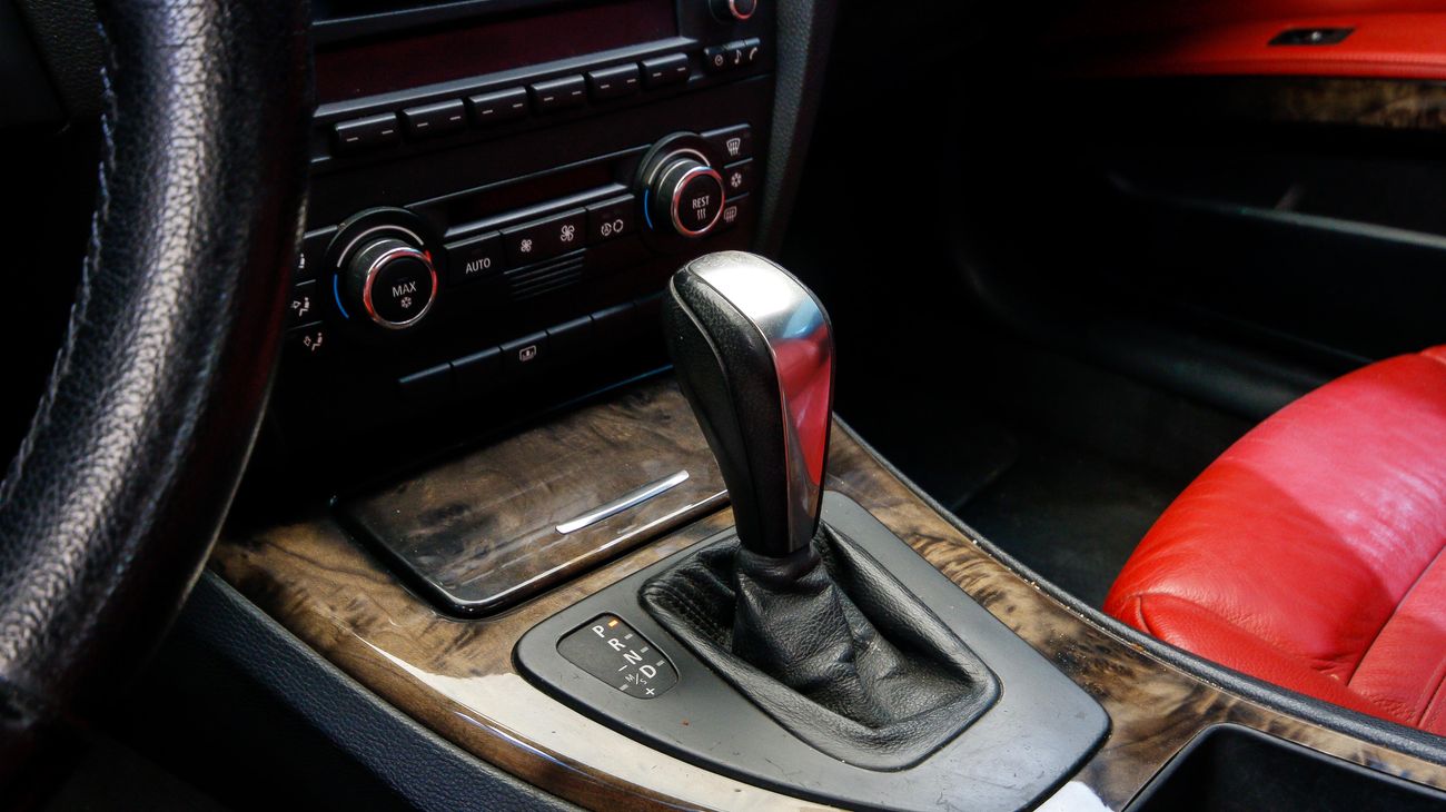 بي أم دبليو 325 i