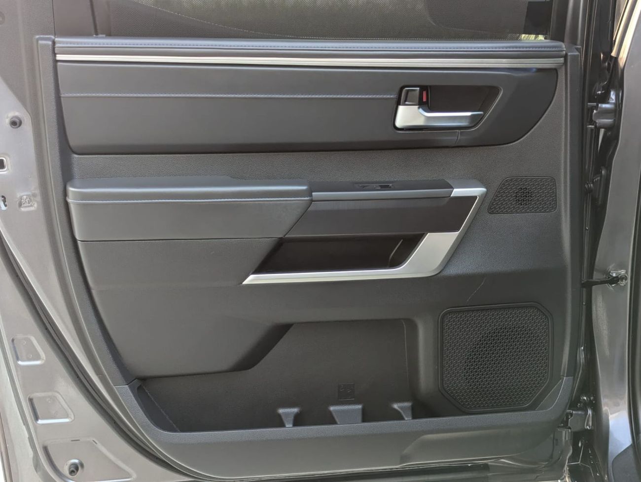 Toyota Tundra Toyota tundra 2023 LHD grey colour