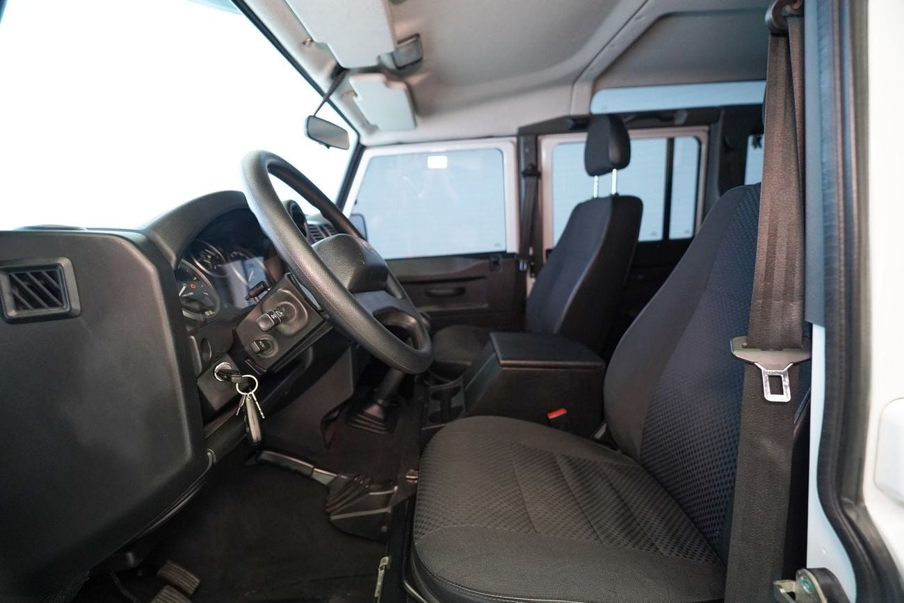 Land Rover Defender 2.2L DIESEL
