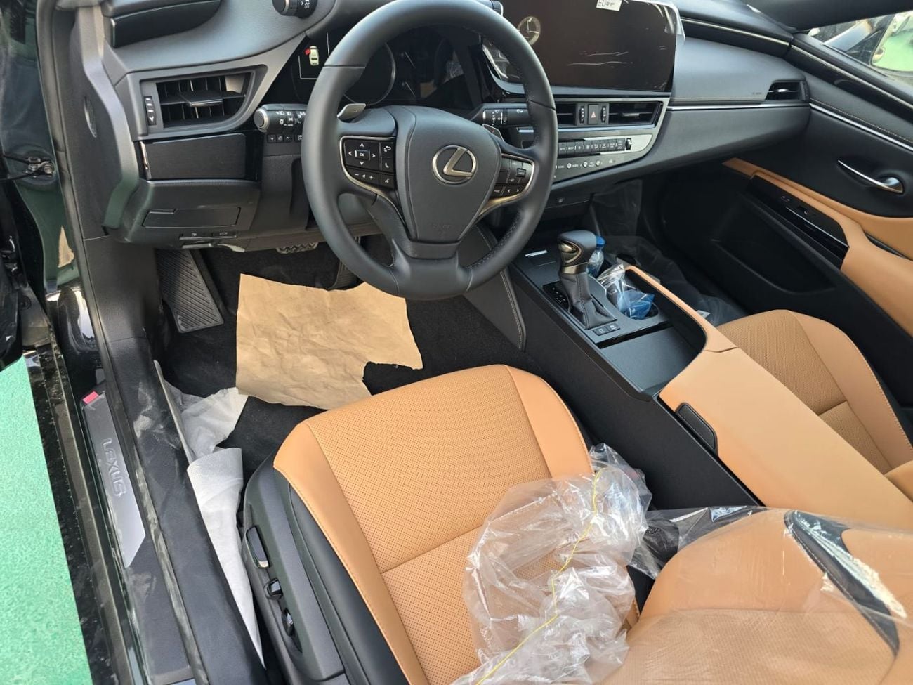 لكزس ES300h LEXUS ES300H HYBRID 2026 MODEL