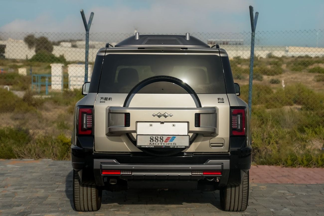 BYD Leopard 8 2025 BYD Leopard 8 with drone plug in Hybrid 2.0L 7 seater 0KM