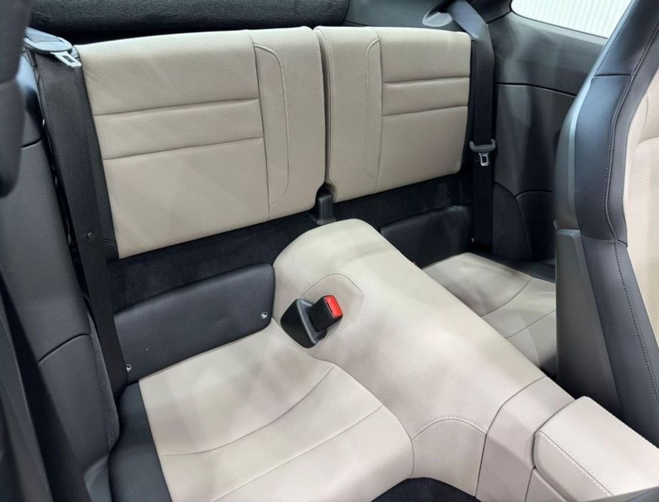 Porsche 911 992.2 2025 Porsche 992.2 Carrera, Dec 2026 Porsche Warranty, Sport Chrono Package, Very Low Kms, GCC