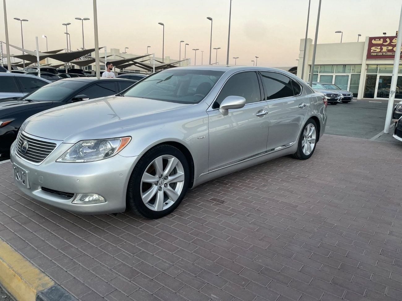 لكزس LS600h وارد اليابان اوراق جمارك