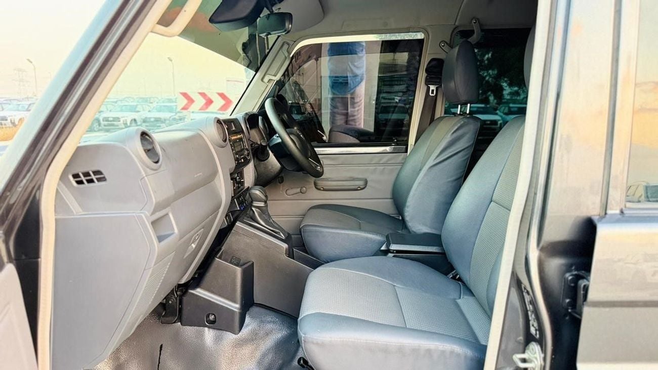 Toyota Land Cruiser Pick Up OFF-ROAD MODIFIED | DOUBLE CABIN | BULL BAR & SPORTS BAR INSTALLED | AUTOMATIC TRANSMISSION | 2.8L D