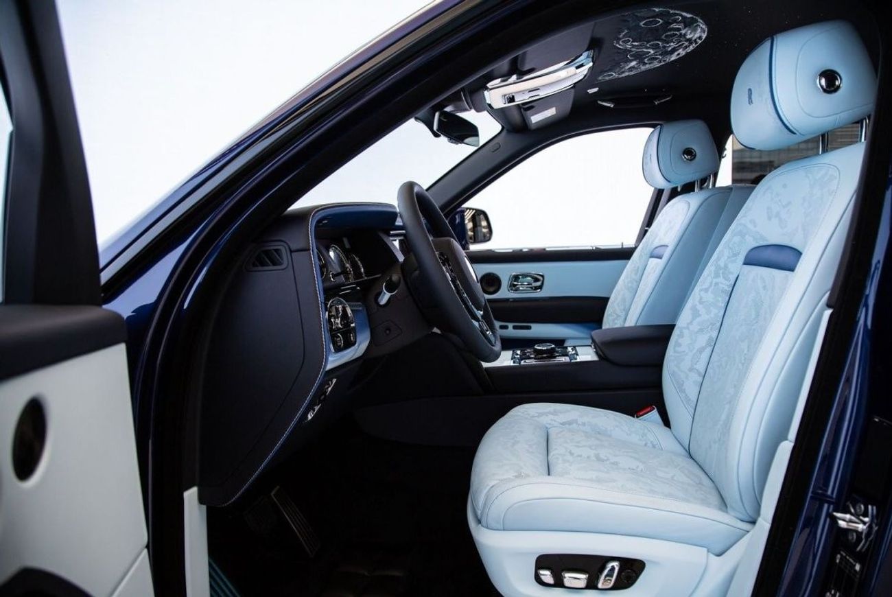 Rolls-Royce Cullinan BLUE SHADOW