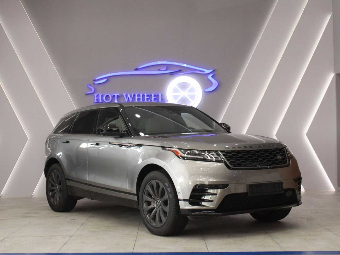Land Rover Range Rover Velar | R-Dynamic | V4