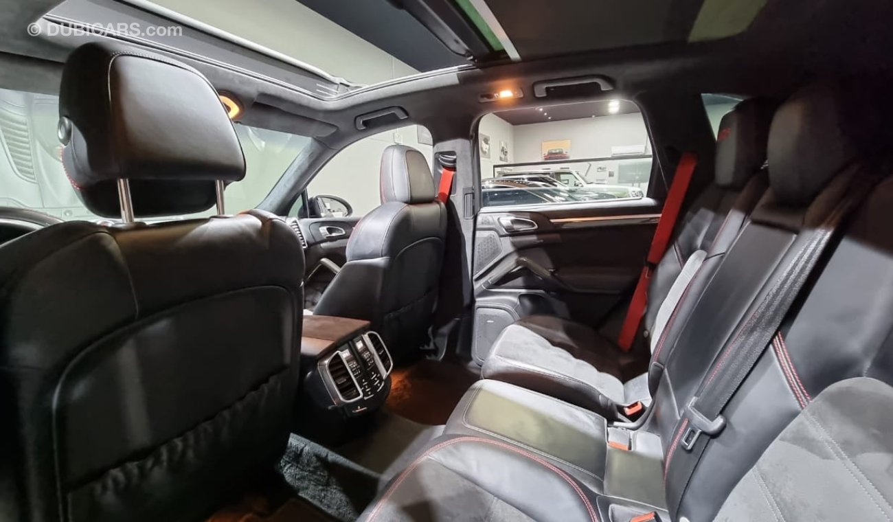 Porsche Cayenne 2013 Porsche Cayenne GTS, Warranty, Service History, GCC