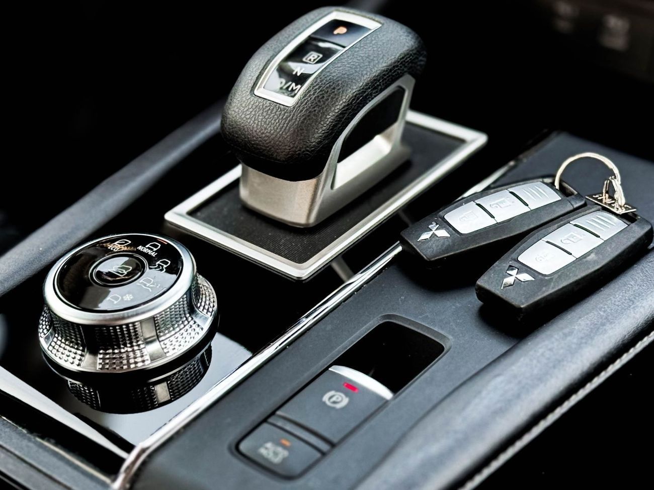 Mitsubishi Outlander Mitsubishi Outlander | 3.0 L | 2023 | GCC | Accident-Free |  In Excellent Condition | 1142 P.M