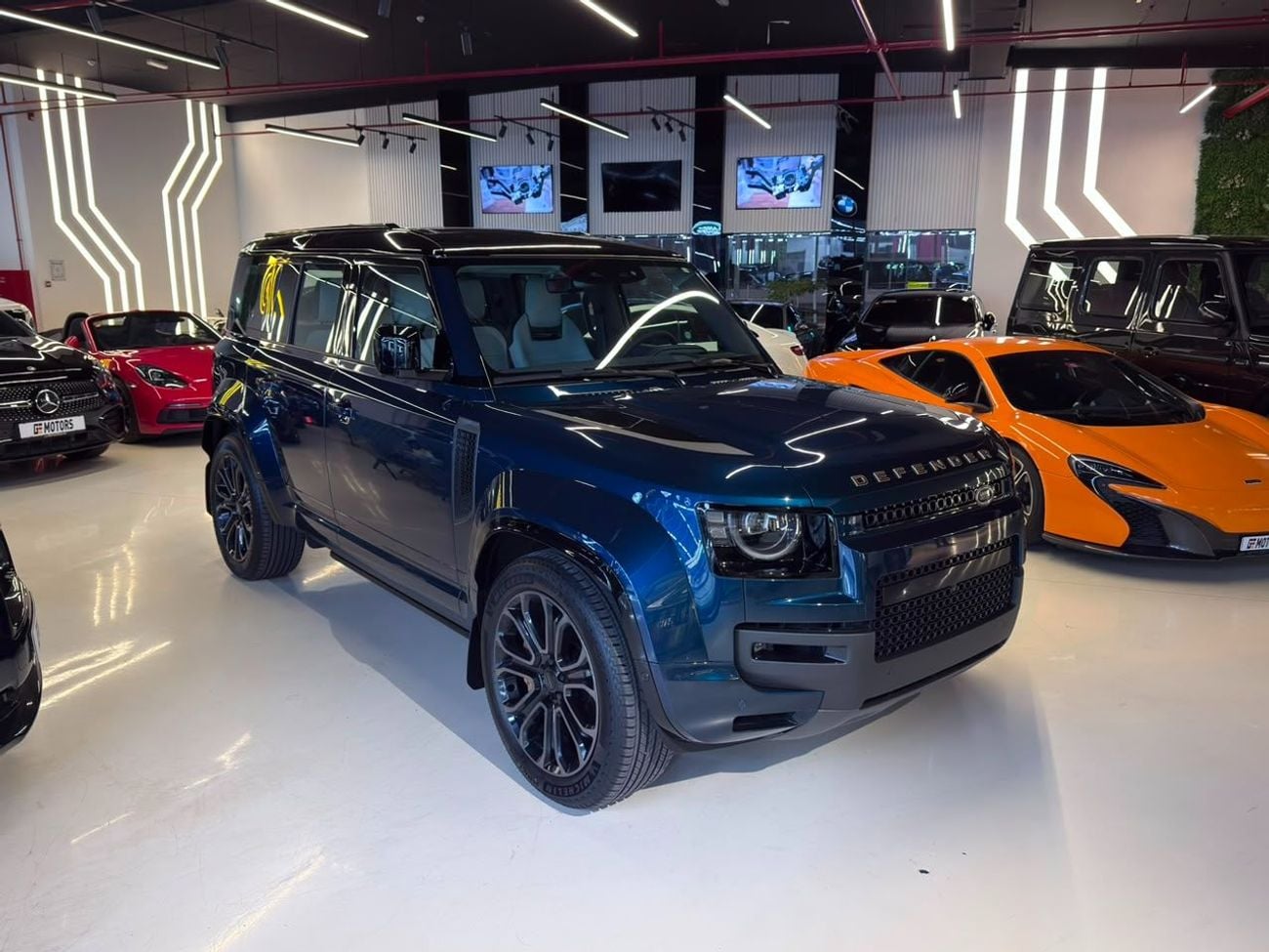 لاند روفر ديفندر 110 OCTA EDITION ONE P635 2026 Land Rover Defender 110 Octa P635 - ALTAYYER WARRANTY AND SERVICE