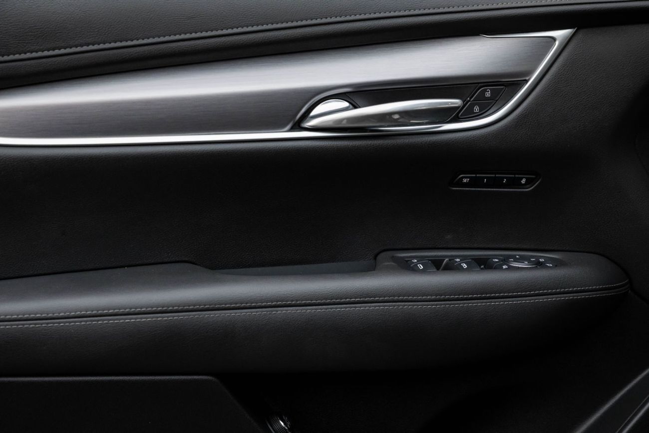 كاديلاك XT6 Luxury | 2,898 P.M  | 0% Downpayment | Agency Warranty | Like New!