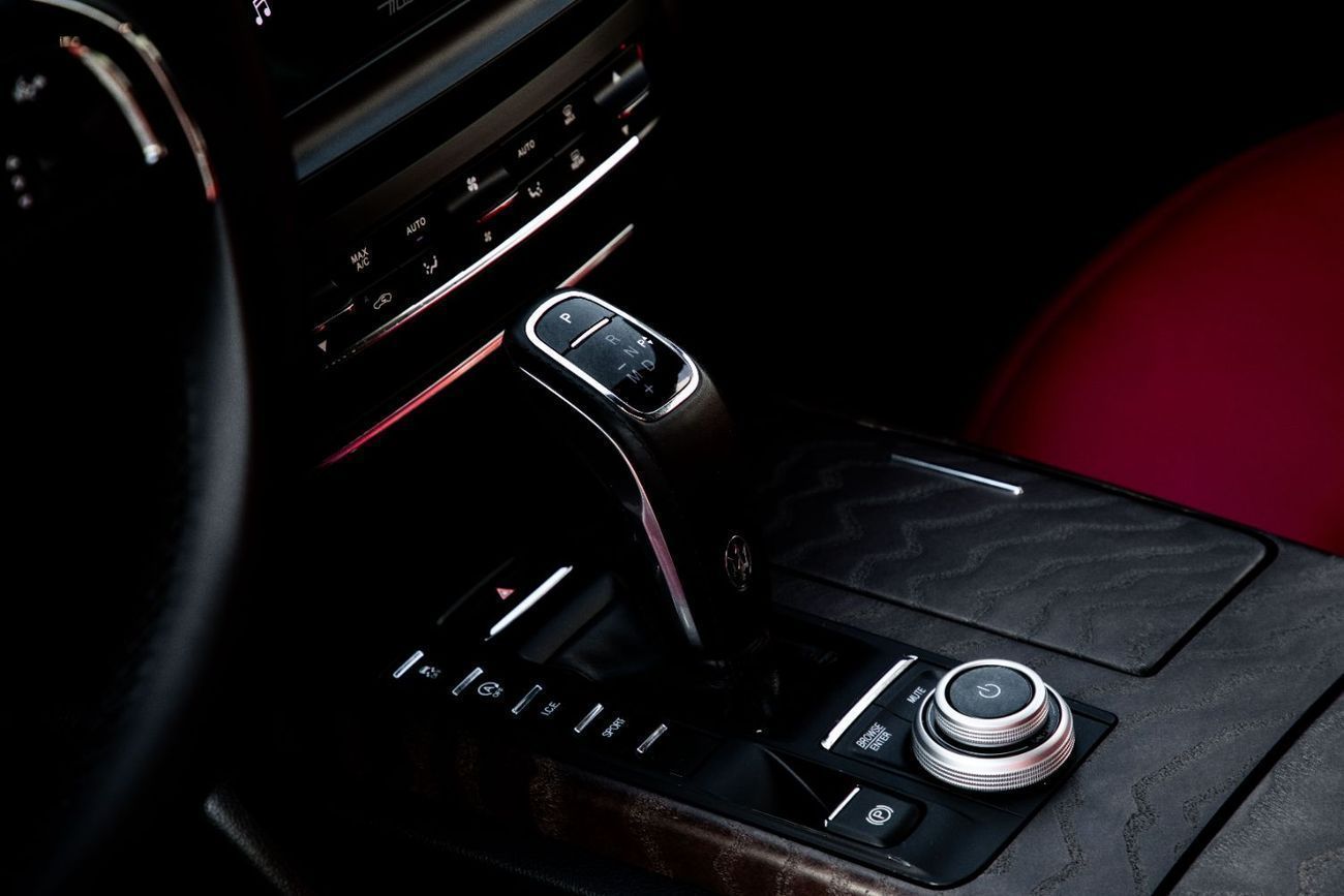 مازيراتي جيبلي GranLusso | 2,546 P.M  | 0% Downpayment | Amazing Condition!