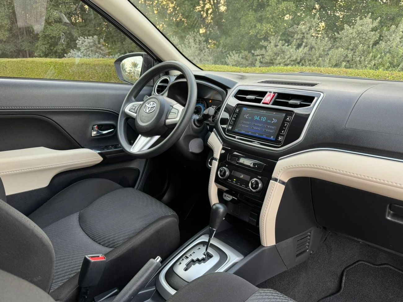 Toyota Rush TOYOTA RUSH 2021 GX 1.5 Original Paint .Low mileage