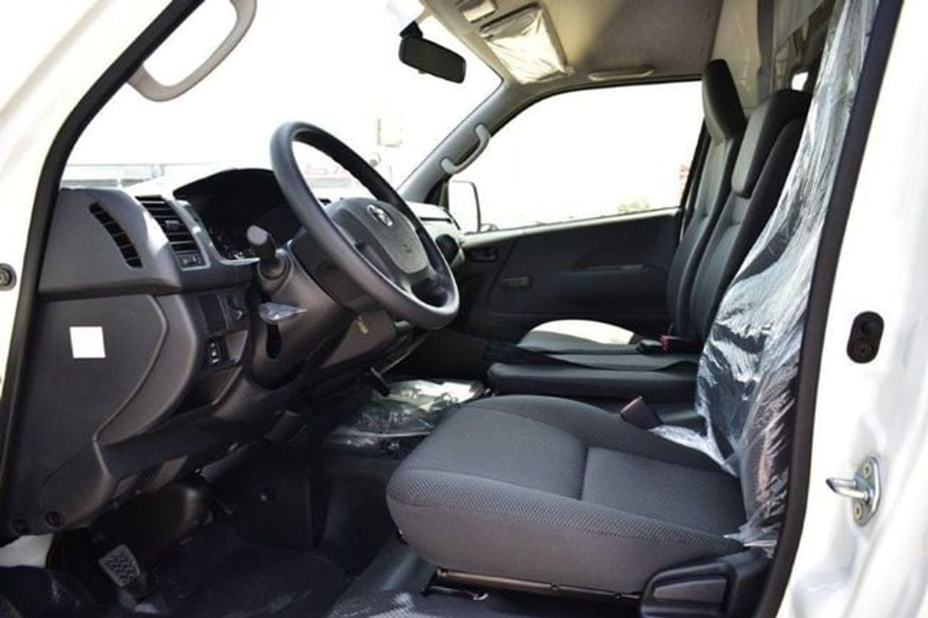 تويوتا هاياس GL toyota hiace cargo MT petrol brand new 2025