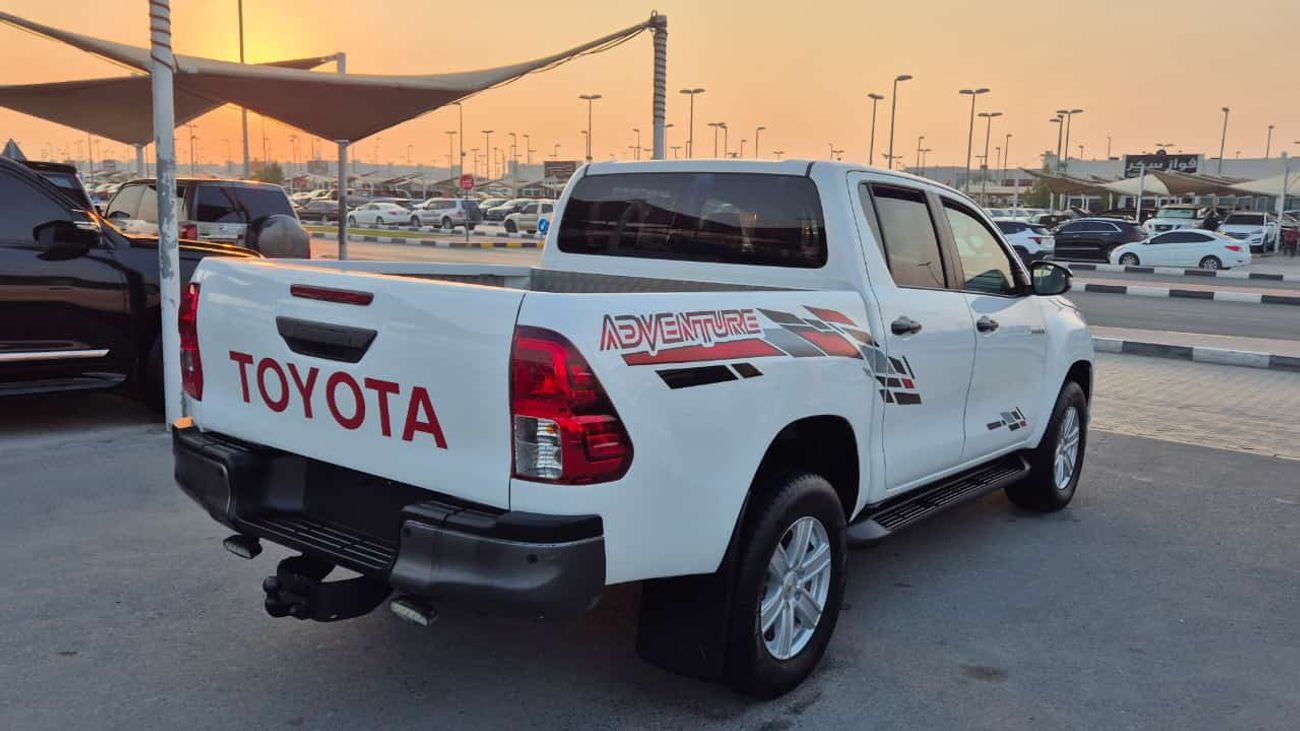 تويوتا هيلوكس S GLX 2.8L 4WD M/T Toyota Hilux 2022 V4 2.8L diesel manual clean car without accident without paint