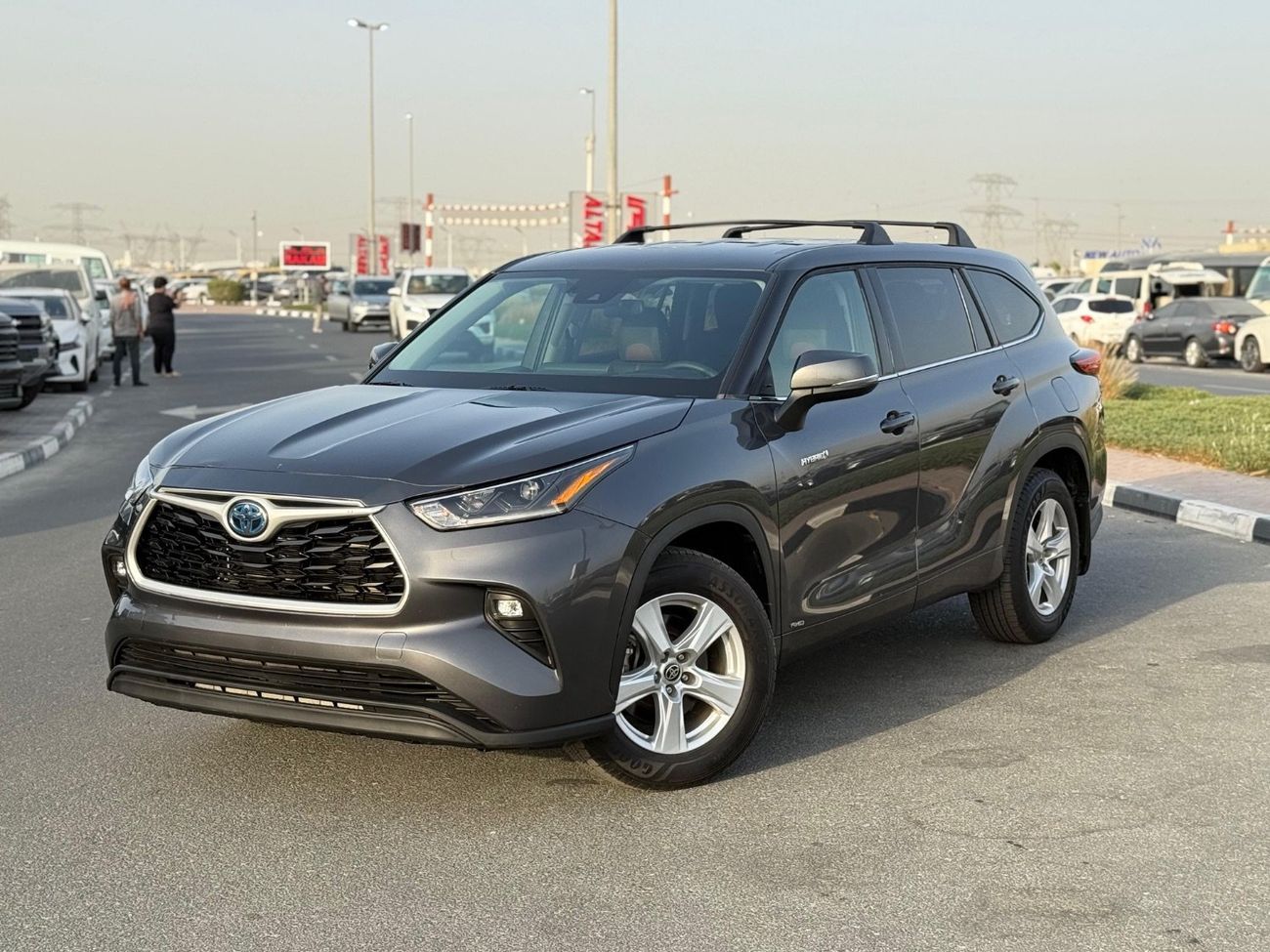 Toyota Highlander AWD Hybrid leather seats Full Option