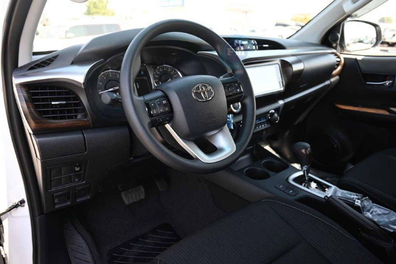 تويوتا هيلوكس Double Cab SR5 2.7L Petrol 4WD Automatic