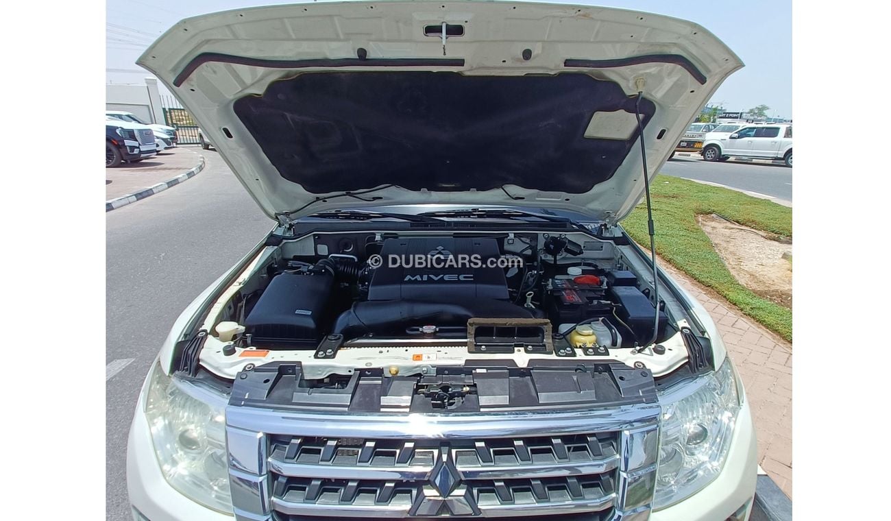 Mitsubishi Pajero // 889 AED Monthly // SUNROOF / ELECTRIC / LEATHER SEAT LOT / FOP (LOT # 16883)