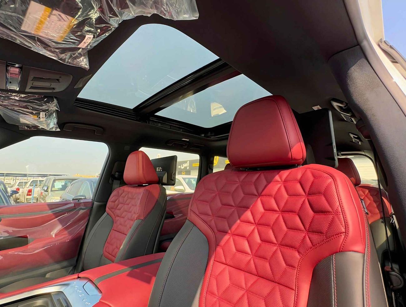 Nissan Patrol SE PLATINUM / 3.8L V6 / PWR SEATS WITH 360* CAMERA / HEADUP DISPLAY / FULL OPTION (CODE # SE)