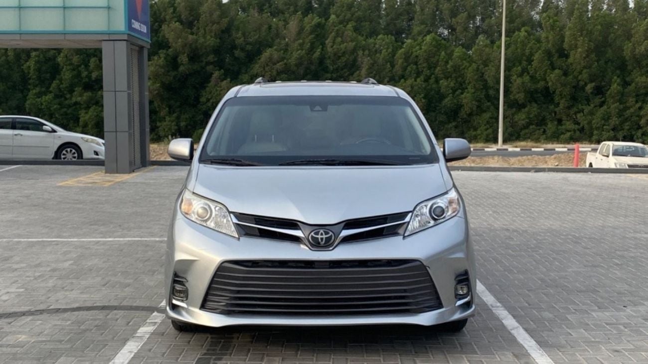 Toyota Sienna XLE, Full Option