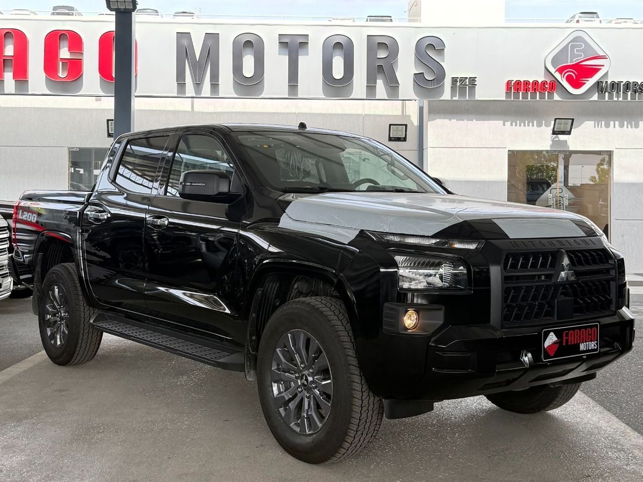 ميتسوبيشي L200 2025 MITSUBISHI L200 PETROL  FULL OPTION **EXPORT ONLY**التصدير فقط خارج الخليج***