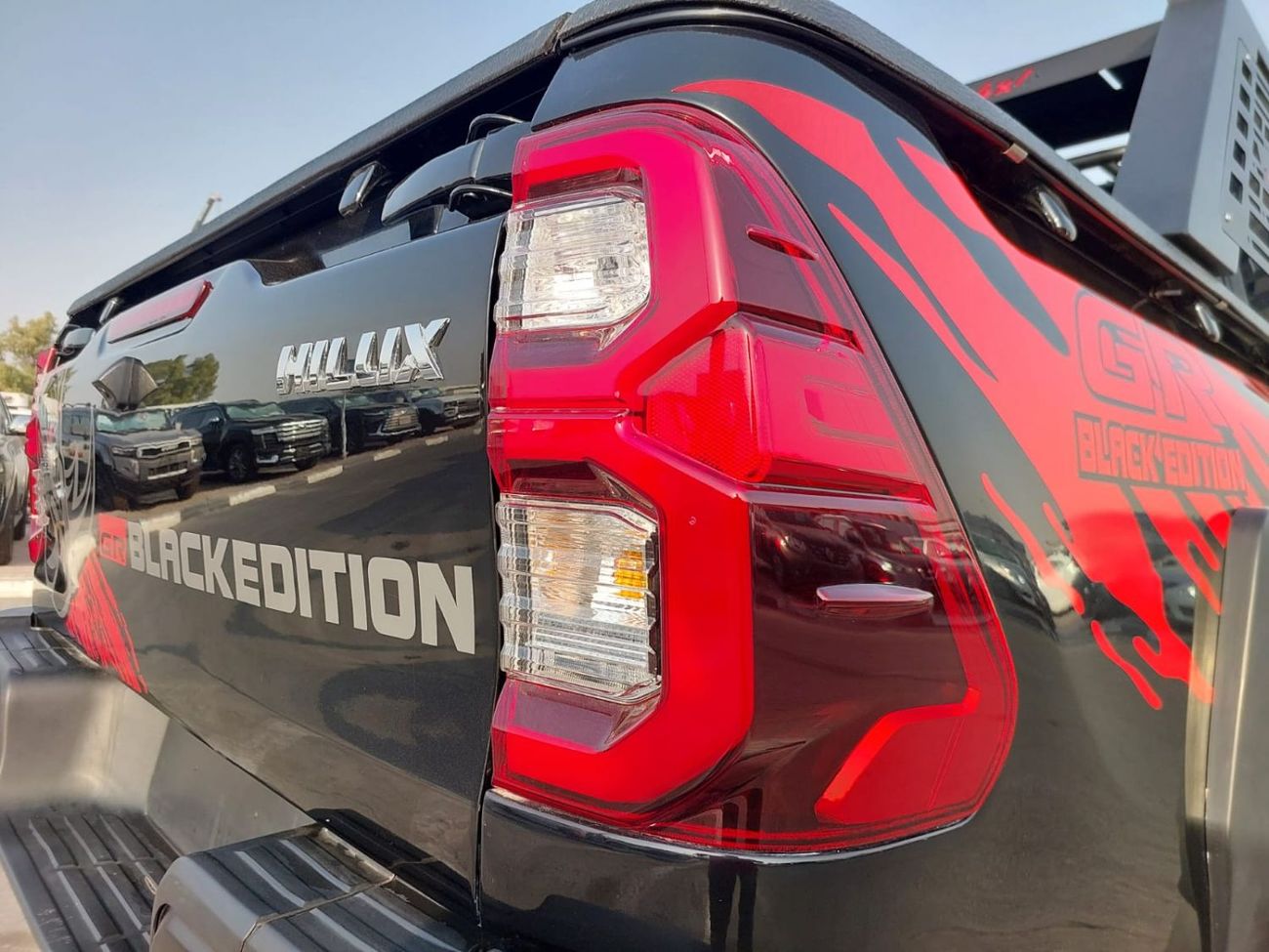 Toyota Hilux TOYOTA HILUX PICKUP RHD 2024 MODEL 2.8 L DIESEL AUTOMATIC(PM13901)