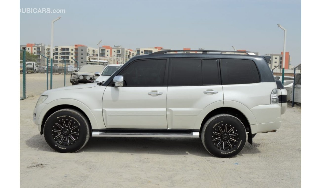 Mitsubishi Pajero Full option clean car