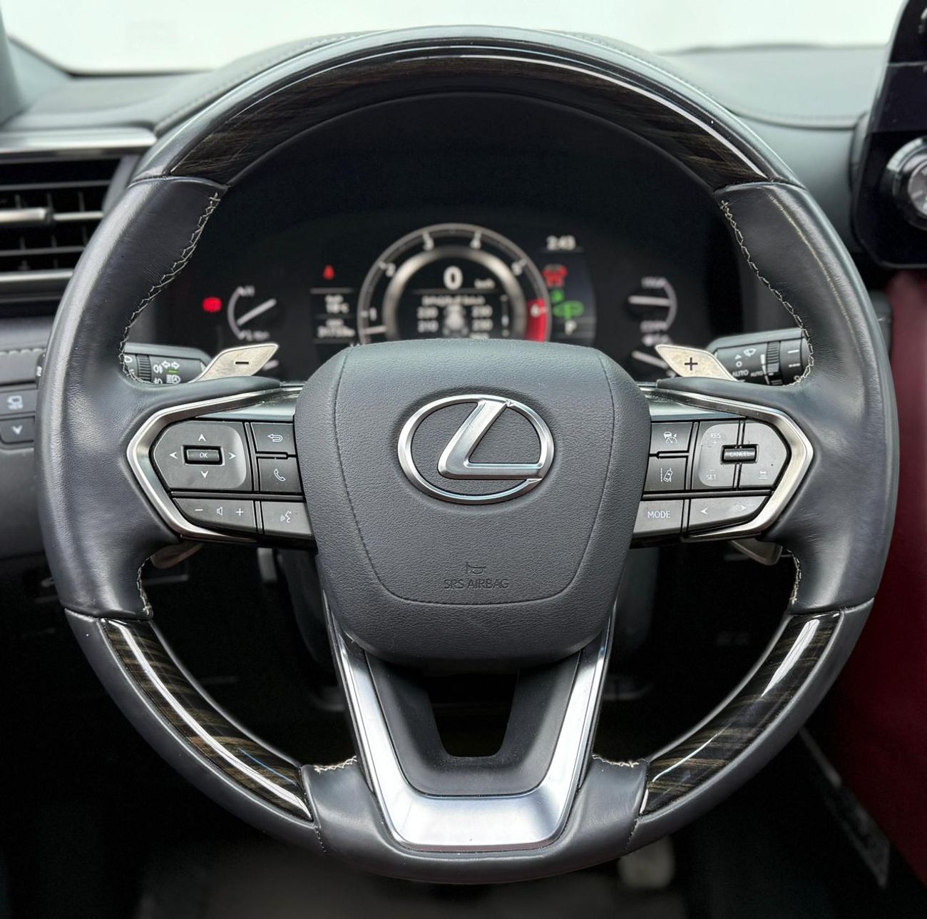 لكزس LX 600 2024 Lexus LX 600 Signature, April/2028 Lexus Warranty, Lexus Full Service History, GCC