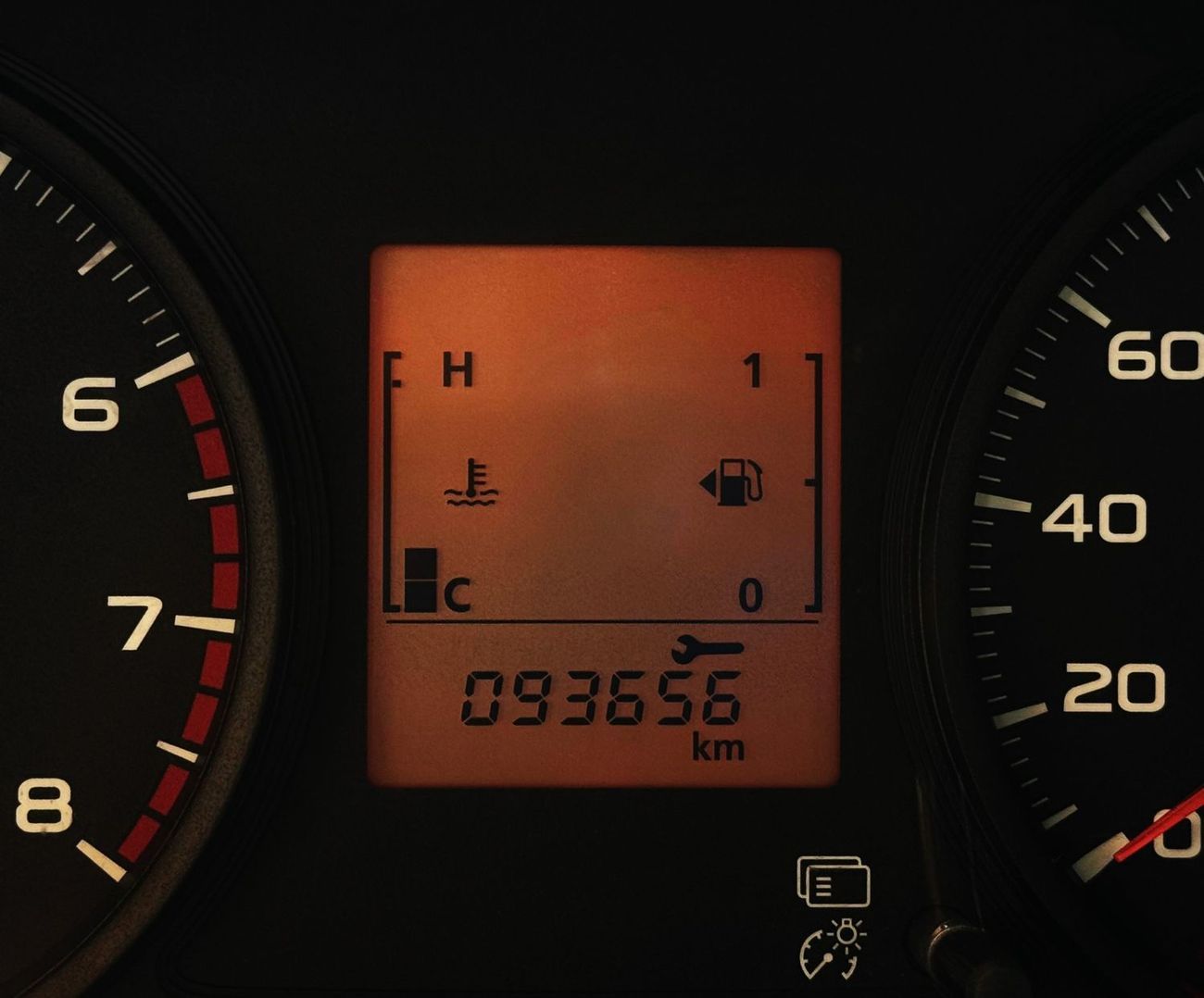 ميتسوبيشي L200 GL 2.4L (132 HP) Mitsubishi L200 2.4 L RWD 2021 GCC accident-free in excellent condition 706 P.M