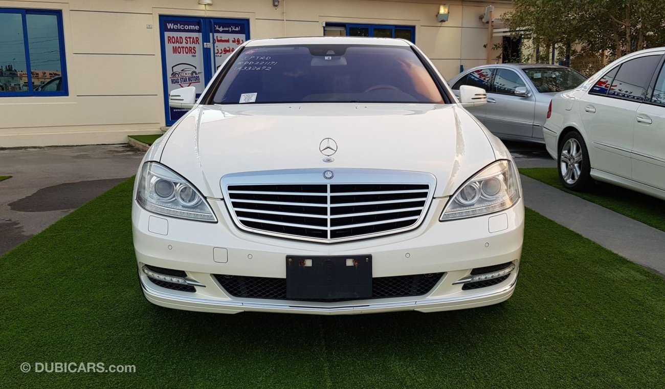 Mercedes-Benz S 550 Japan imported - Very clean car free accident 52000 km only