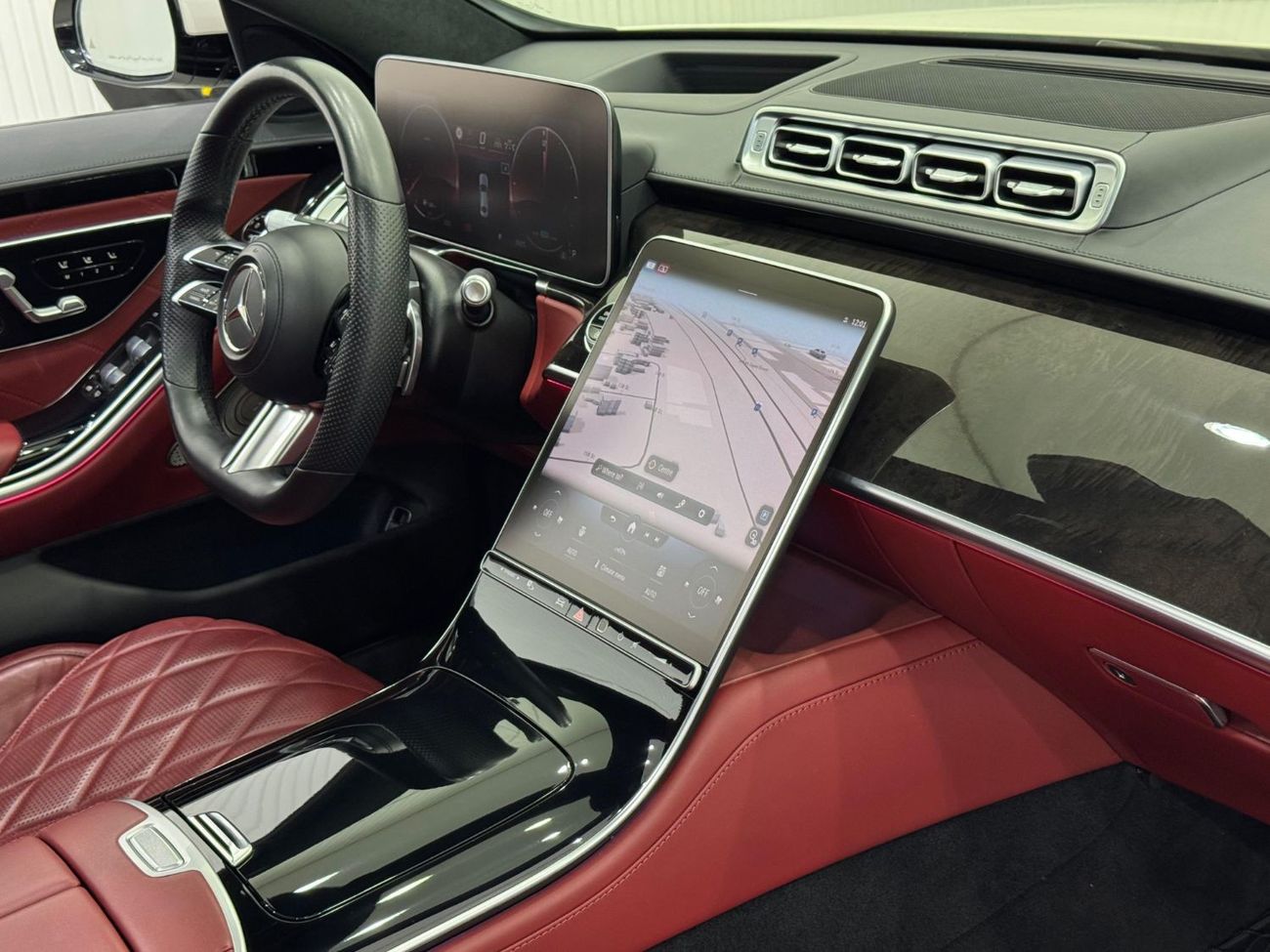 Mercedes-Benz S 580 4MATIC Exclusive 4.0L 2022 Mercedes S580 Original Brabus Kit, One Year Warranty, Full Service Histor