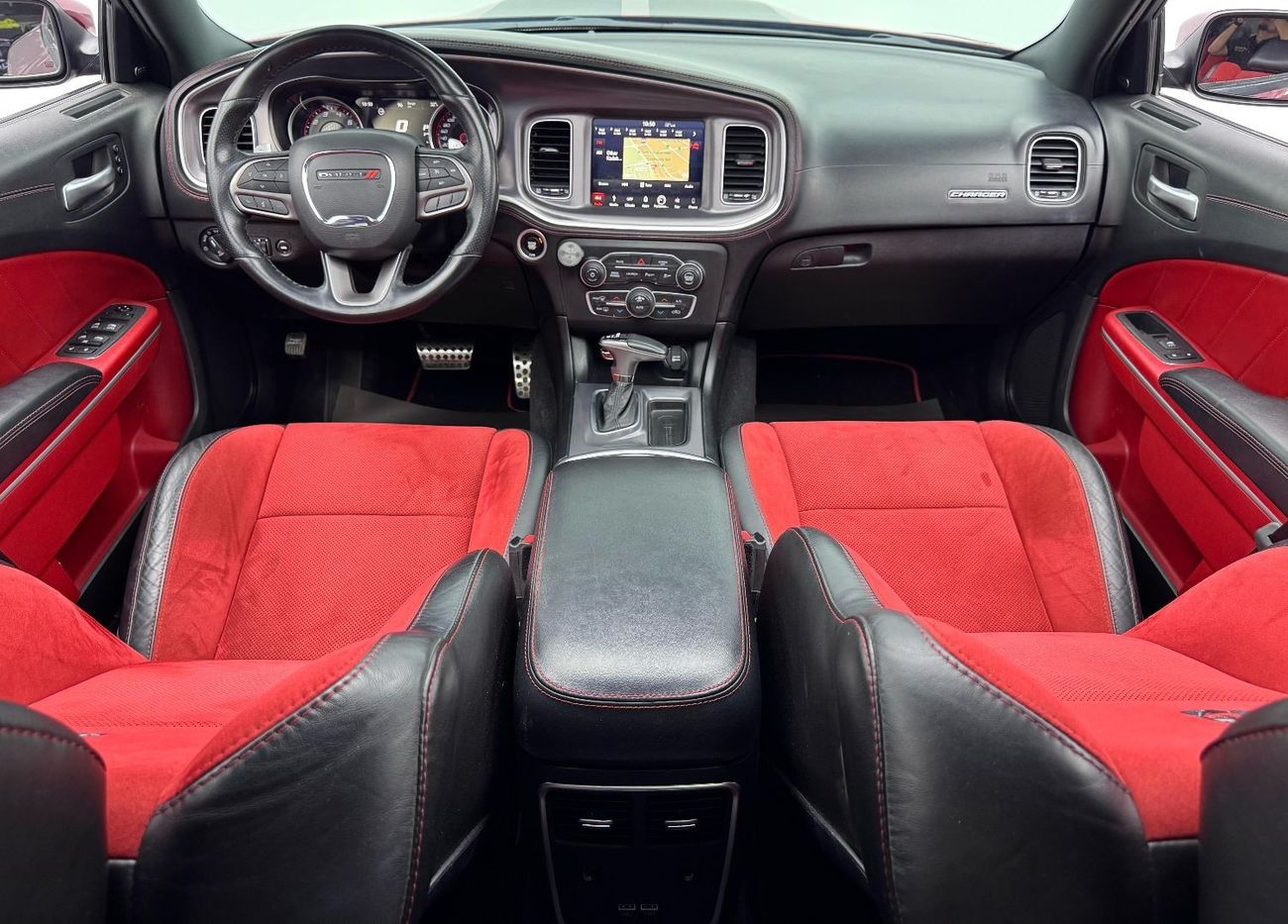 دودج تشارجر R/T Scatpack 6.4L (485 HP) 2019 Dodge Charger 392 Scatpack, Warranty, Full Dodge Service History, GC