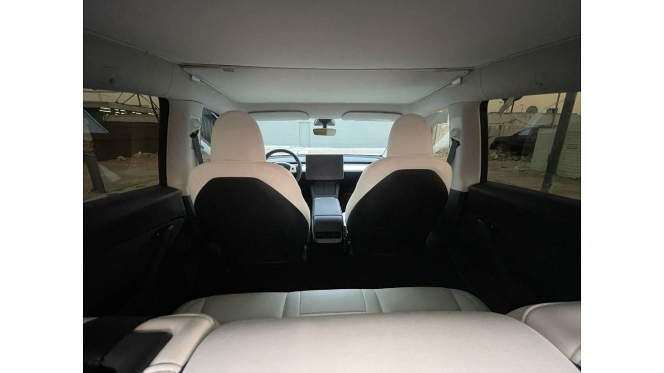 Tesla Model Y TESLA MODEL Y LONG RANGE DUAL MOTOR MODEL : 2023 MILEAGE : 24,000 km PRICE : 172,000 DIRHAMS Gulf sp