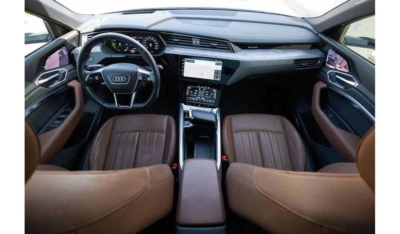 Audi etron 95 kWh Quattro Audi E-Tron 55Quattro S-line Sportback 2020 GCC under Agency Warranty with Flexible D