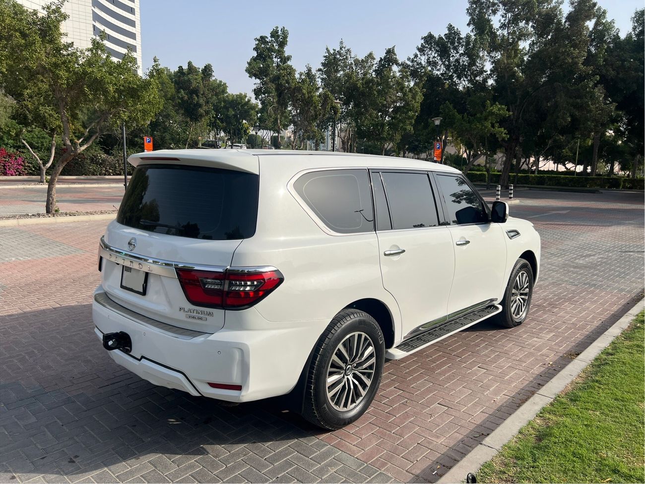 Nissan Patrol LE Platinum City 5.6L