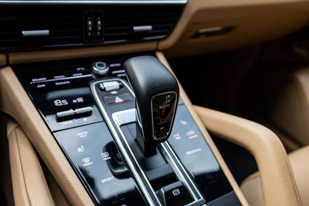 Porsche Cayenne Porsche Cayenne Platinum Edition 2022 GCC | Agency Warranty