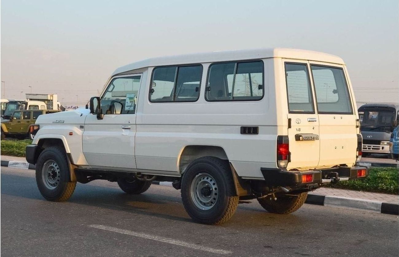 تويوتا لاند كروزر 70 TOYOTA LAND CRUISER 78 4.0L 4WD 3DOOR MT SUV 2025