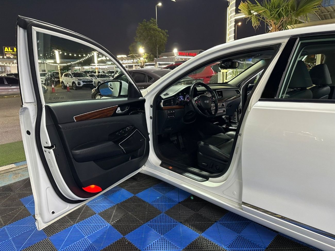 Kia Cadenza 3.3L V-6 DI, DOHC, VVT, 290 л.с.