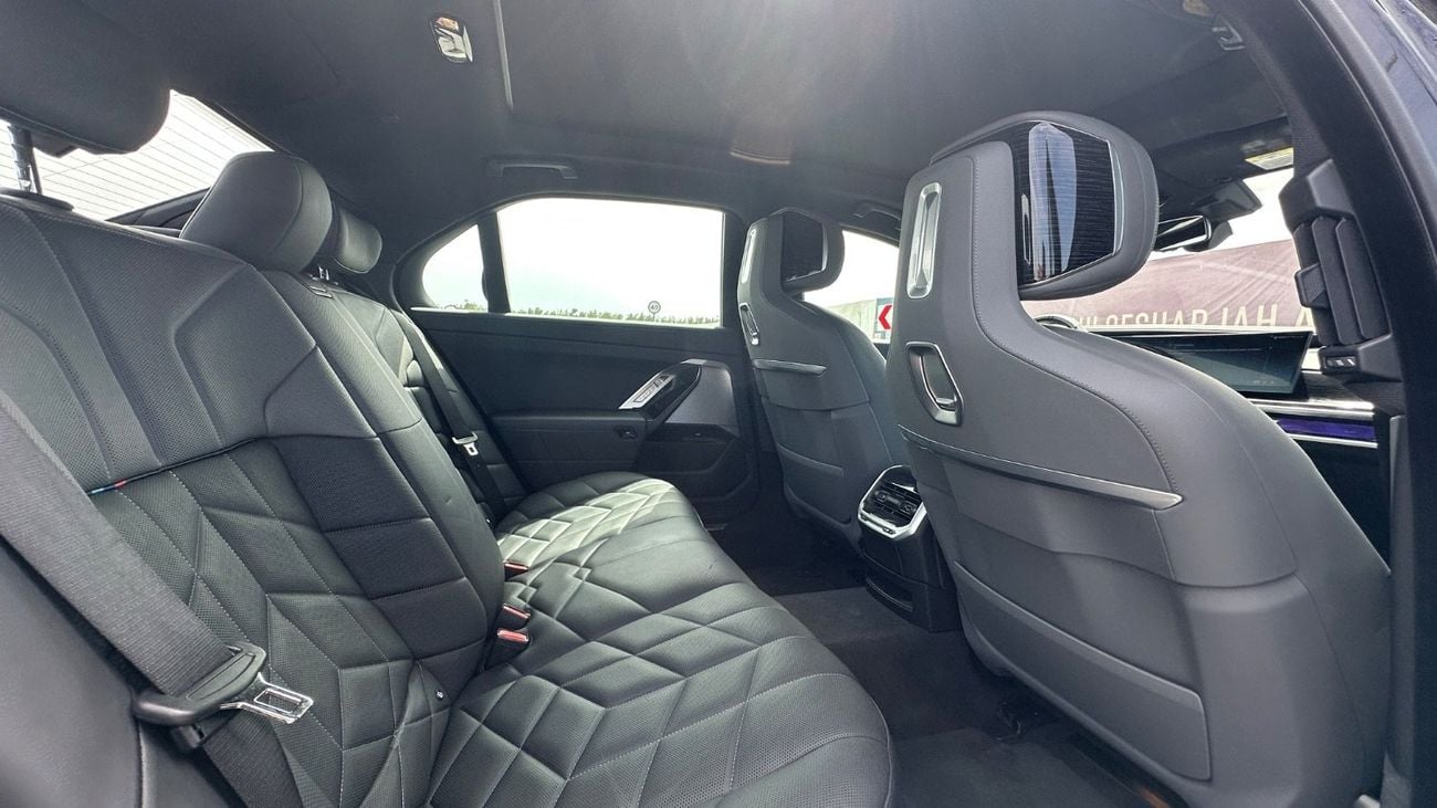 بي أم دبليو 740i 3.0L, V6