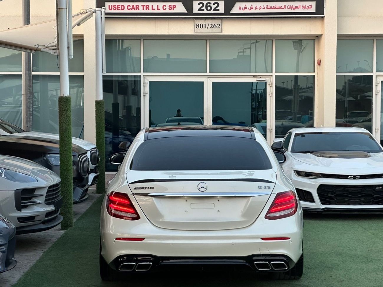 Mercedes-Benz E 63S 4MATIC+ 4.0L ‏MERCEDES BENZ AMG E63 KOREAN 2018 ‏Perfect Condition ‏5 buttons Full option ‏Full Carb
