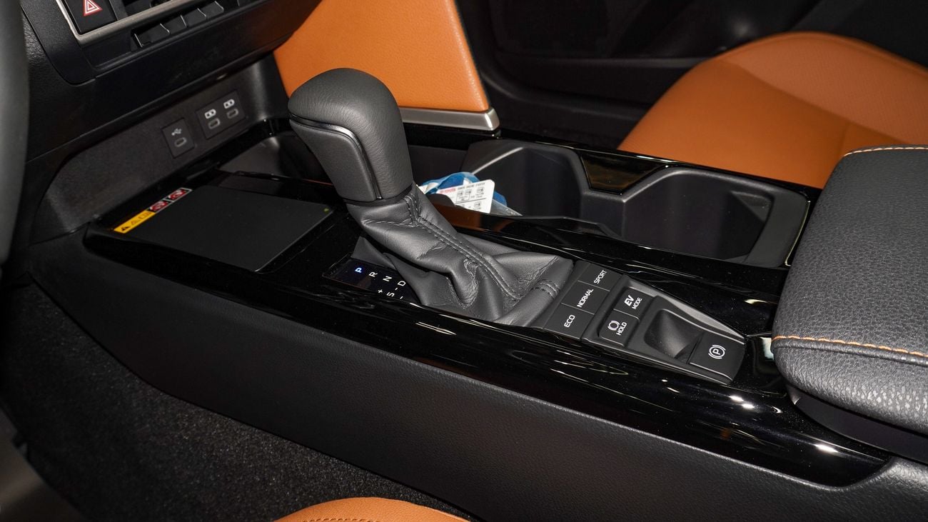 Toyota Camry Lumiere 2.5L HEV