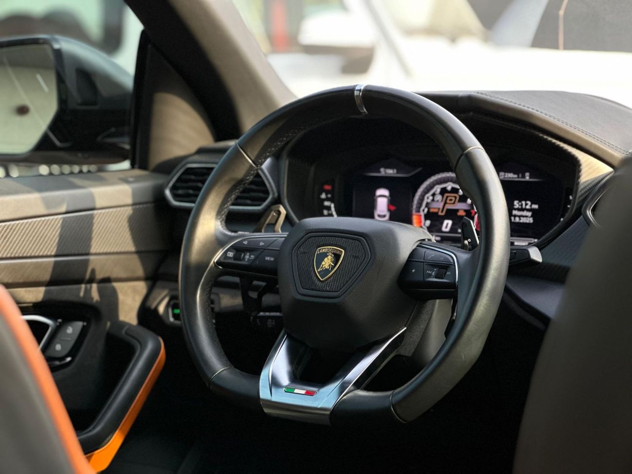 لامبورغيني اوروس Capsule