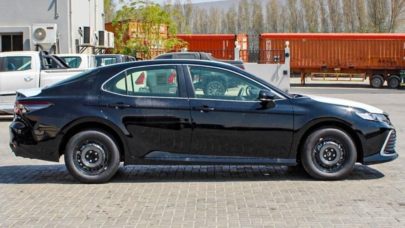 تويوتا كامري Toyota/CAMRY/AXVB1 2.5L LE 5 seater AC - 2x Airbags - ABS AT(export only)
