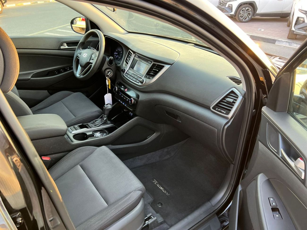 Hyundai Tucson 2018 Hyundai Tucson SE 2.0L V4 - Rear CAM - Cruise  Control -Shape 2021 Modified -