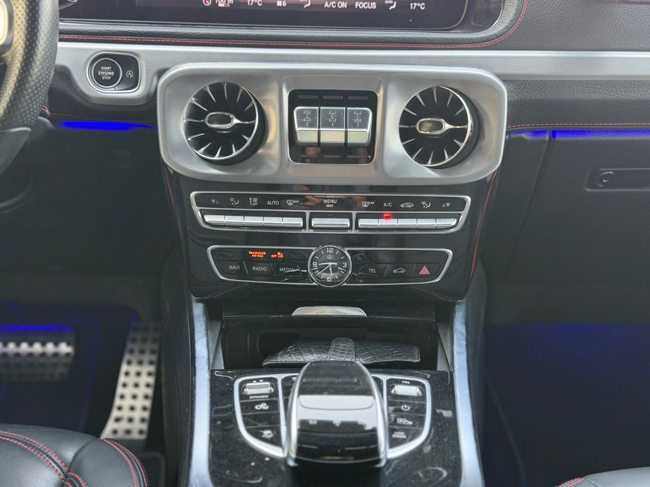 Mercedes Benz G550