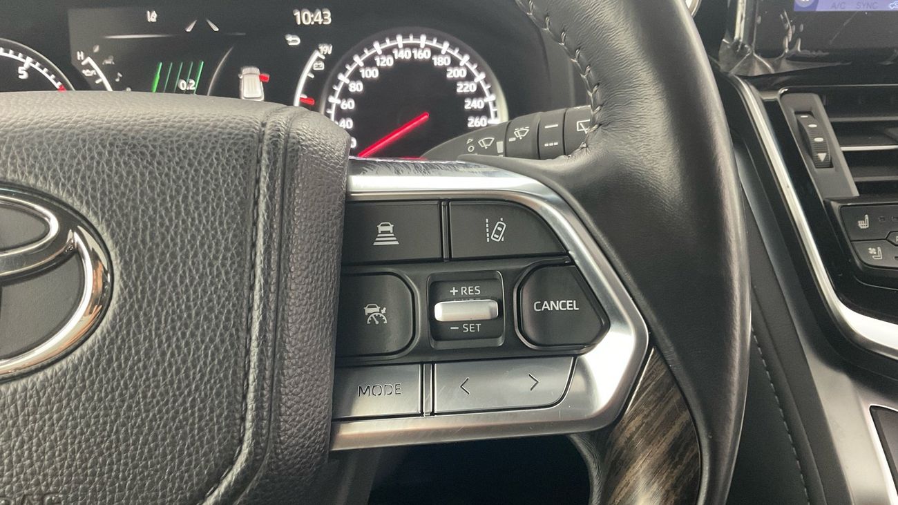 تويوتا لاند كروزر VXR | upto AED 20,000 Ramadan Discount | شامل الضمان | 0 ﺪﻔﻋﺓ ﺃﻮﻟﻯ