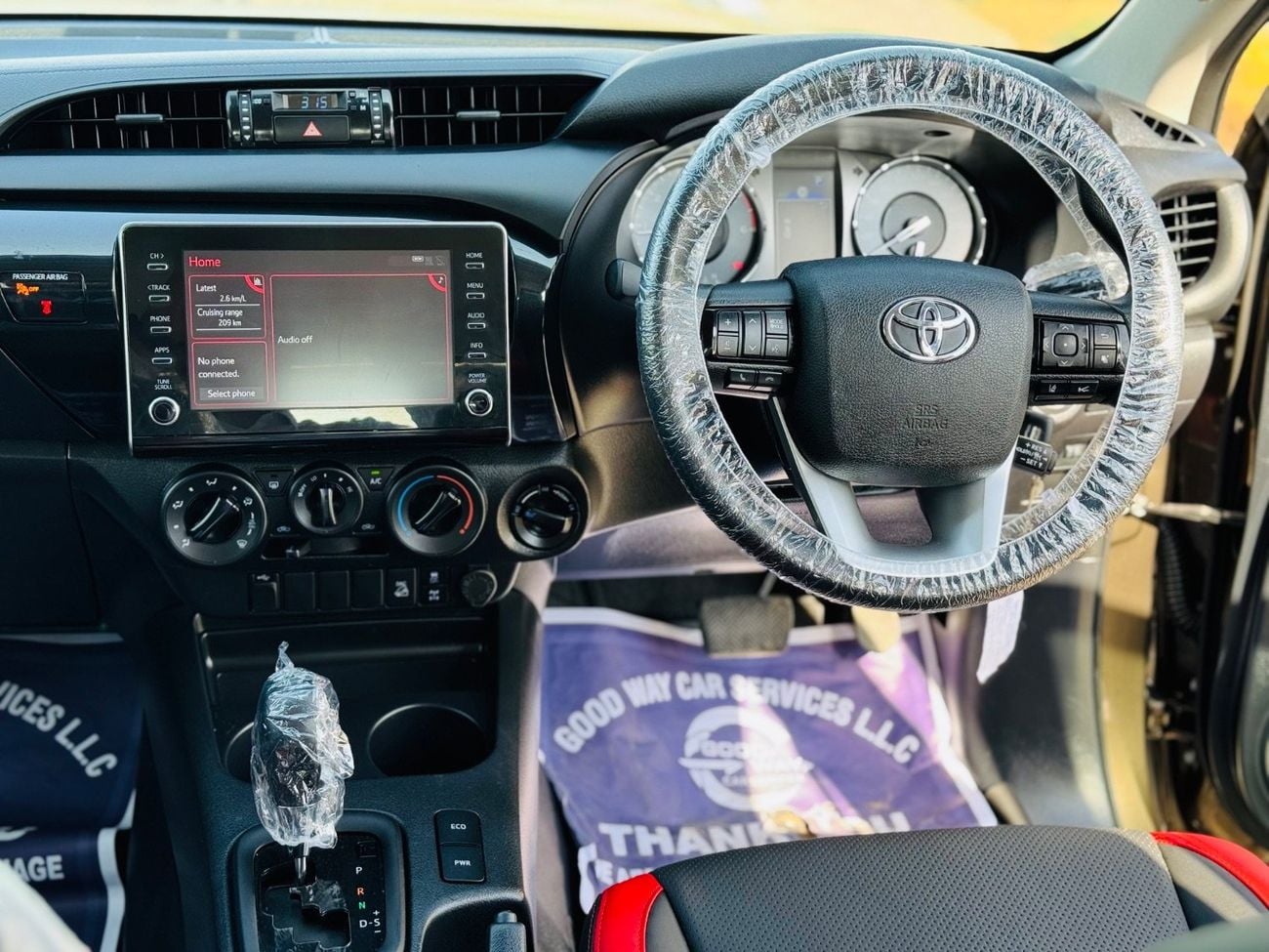 تويوتا هيلوكس Toyota HILUX RHD