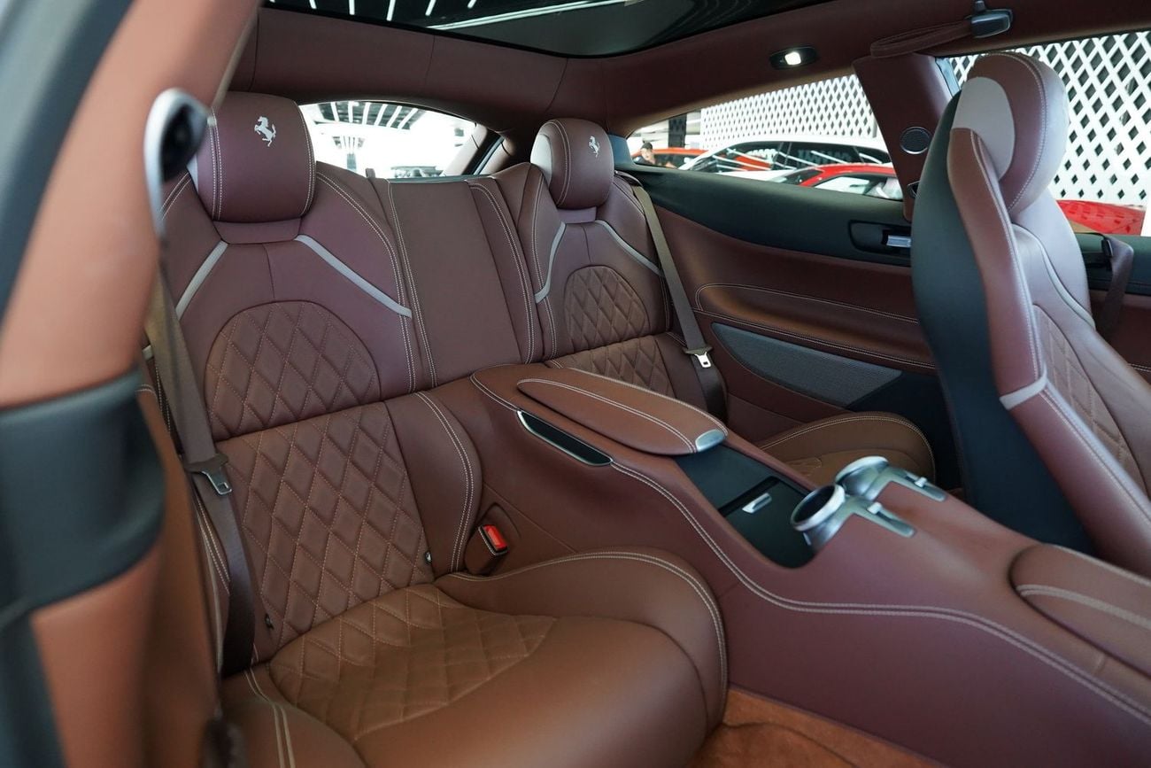 فيراري جي تي سي 4  لوسو T V8