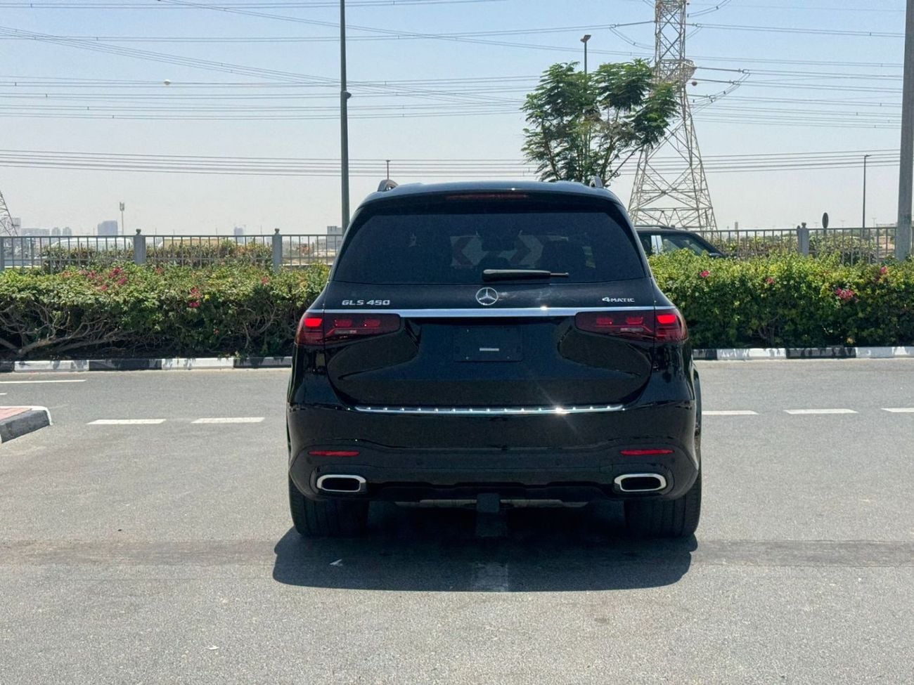 مرسيدس بنز GLS 450 2025 Mercedes Benz GLS-450 Mid Option Without HUD